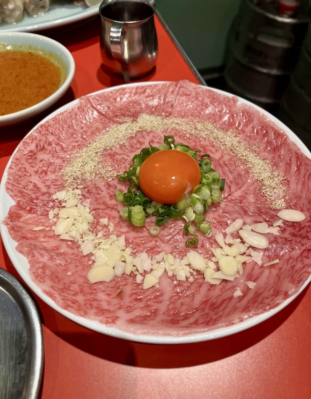 和牛の逸品 卵黄添え